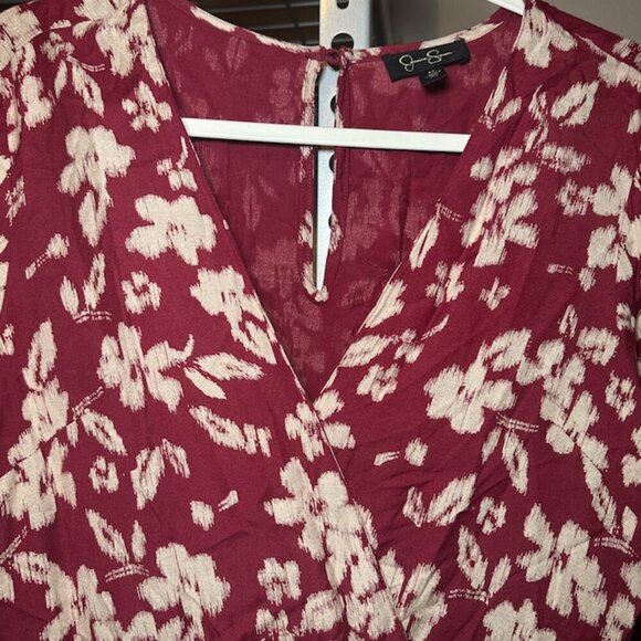 Jessica Simpson Wine Red Floral Romper Maroon w/Floral Print V-Neck Short Jumper - Picture 2 of 7